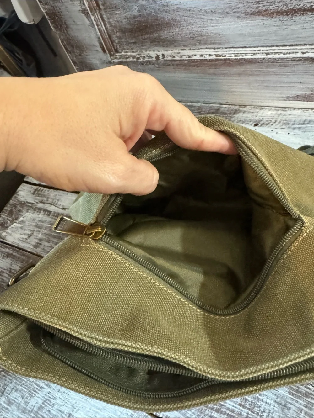 Canvas Crossbody Bag in Olive Green